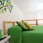 Tecla Bed & Breakfast 4*
