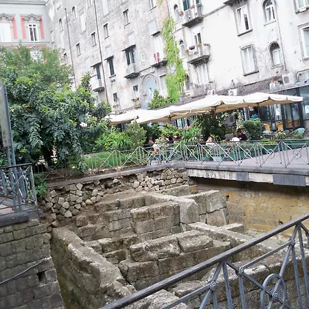 Tecla Νάπολη